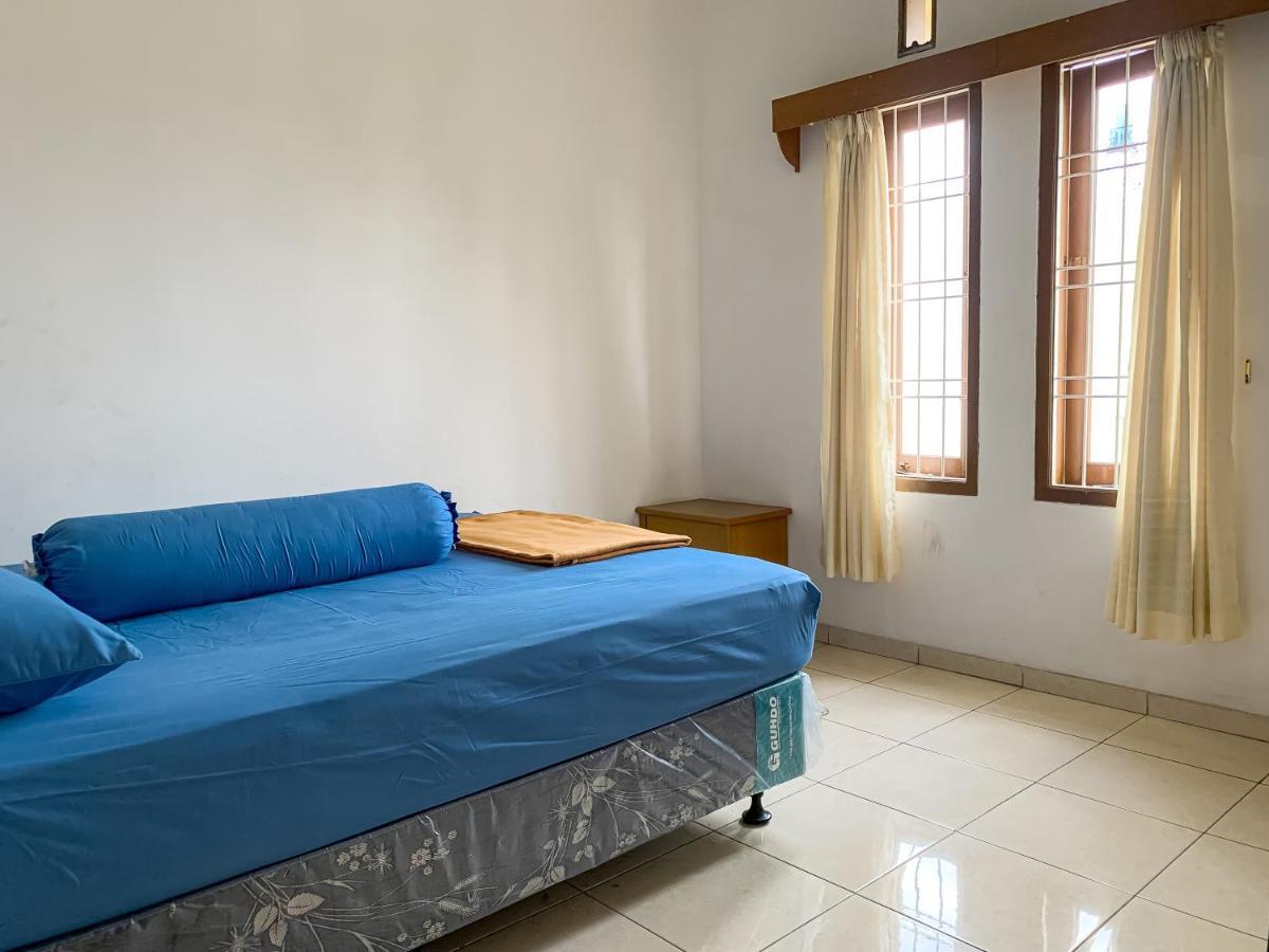 Beranda Istirahat Villa 4Br At Galaxy Resort Puncak Cikundul Kültér fotó