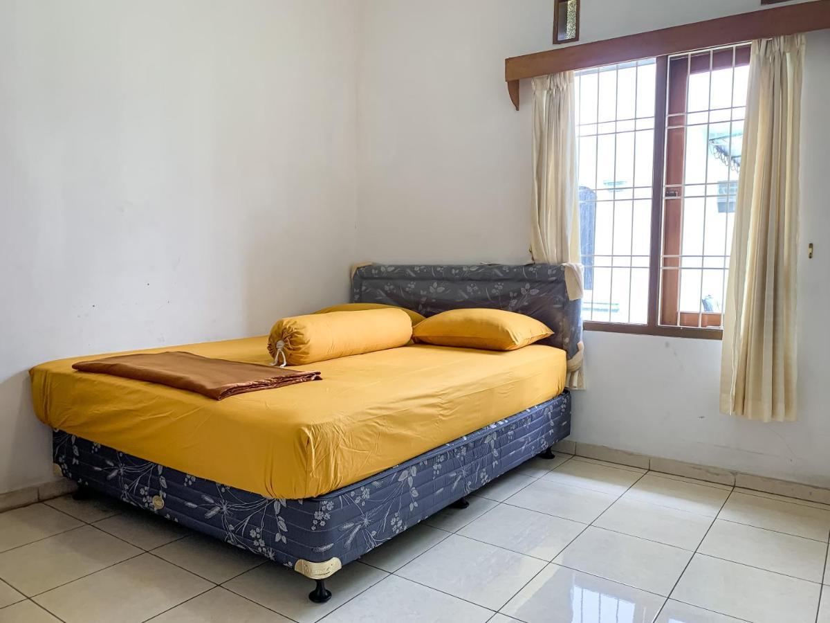 Beranda Istirahat Villa 4Br At Galaxy Resort Puncak Cikundul Kültér fotó